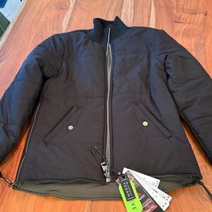 Norden women’s puffer jacket size small. NWT